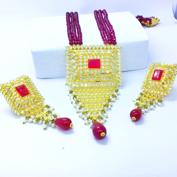 DESIGNING FANCY GOLD SET FOR LADIES by 