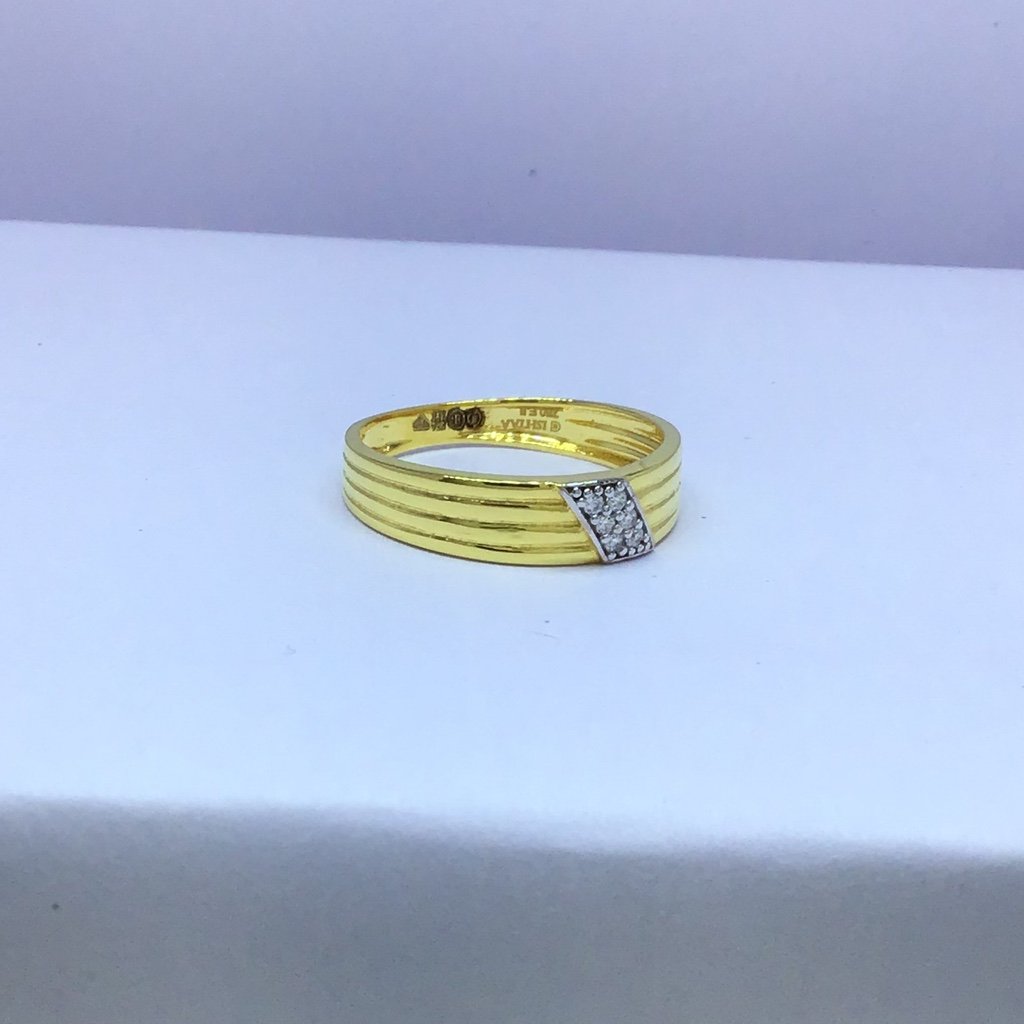 designing fancy ladies gold ring