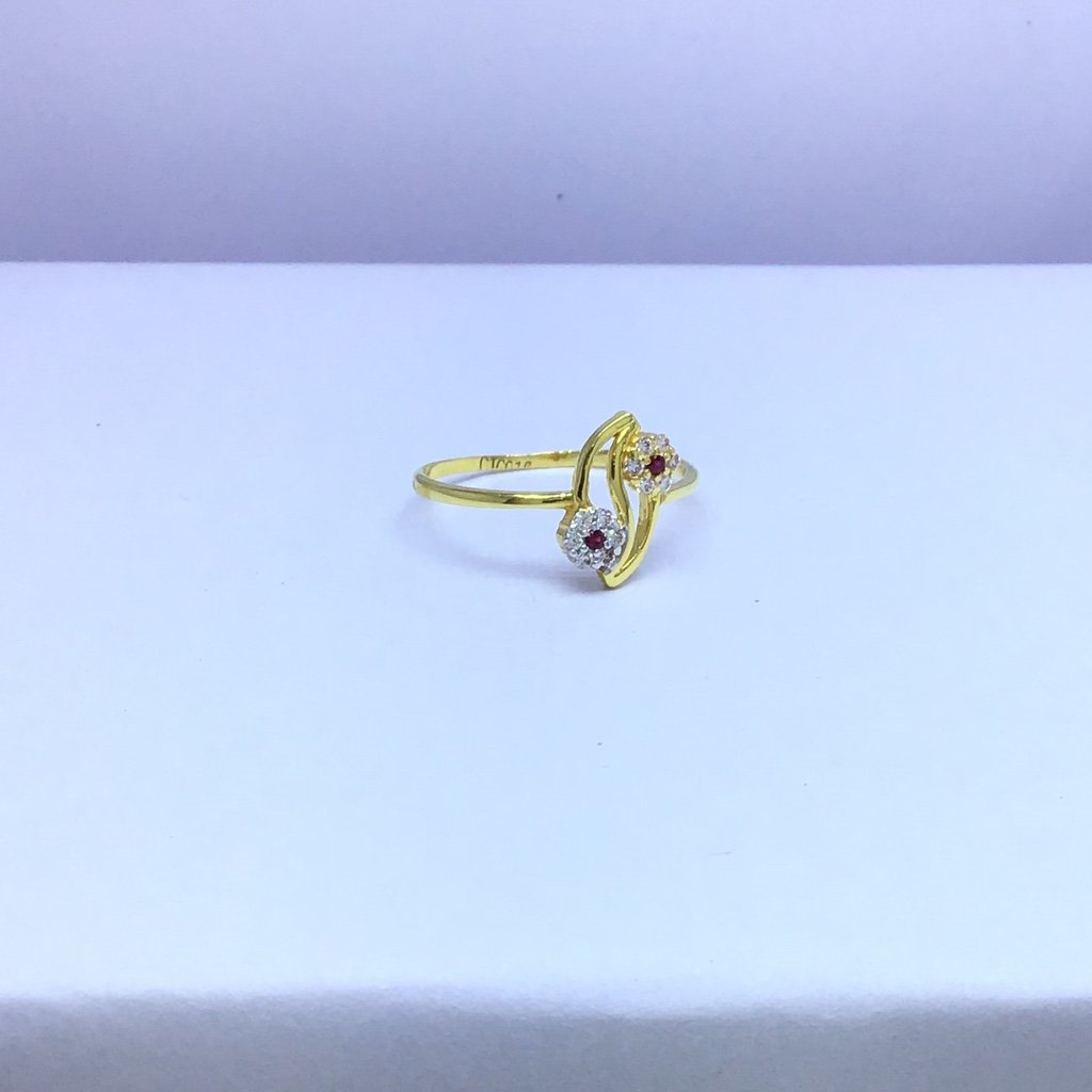 designing fancy ladies gold ring