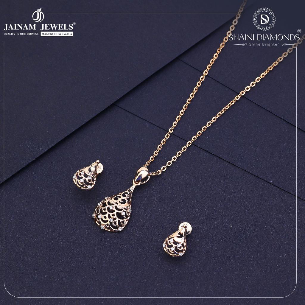 Aariah Pendant Set