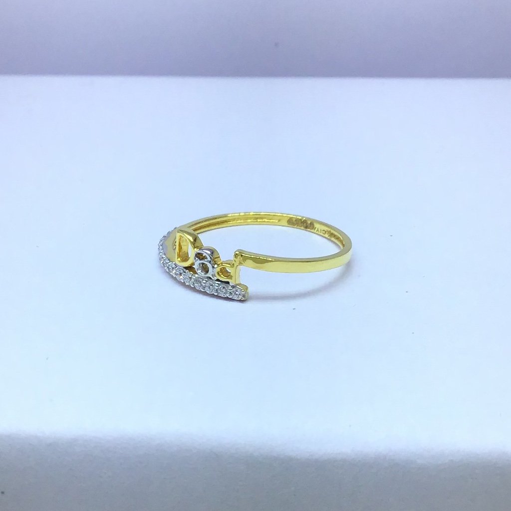 designing fancy gold ladies ring
