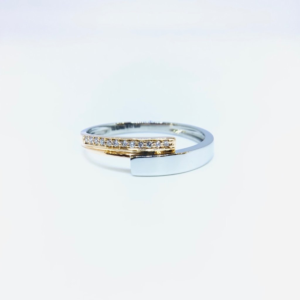 BRANDED FANCY PLATINUM RING FOR LADIES