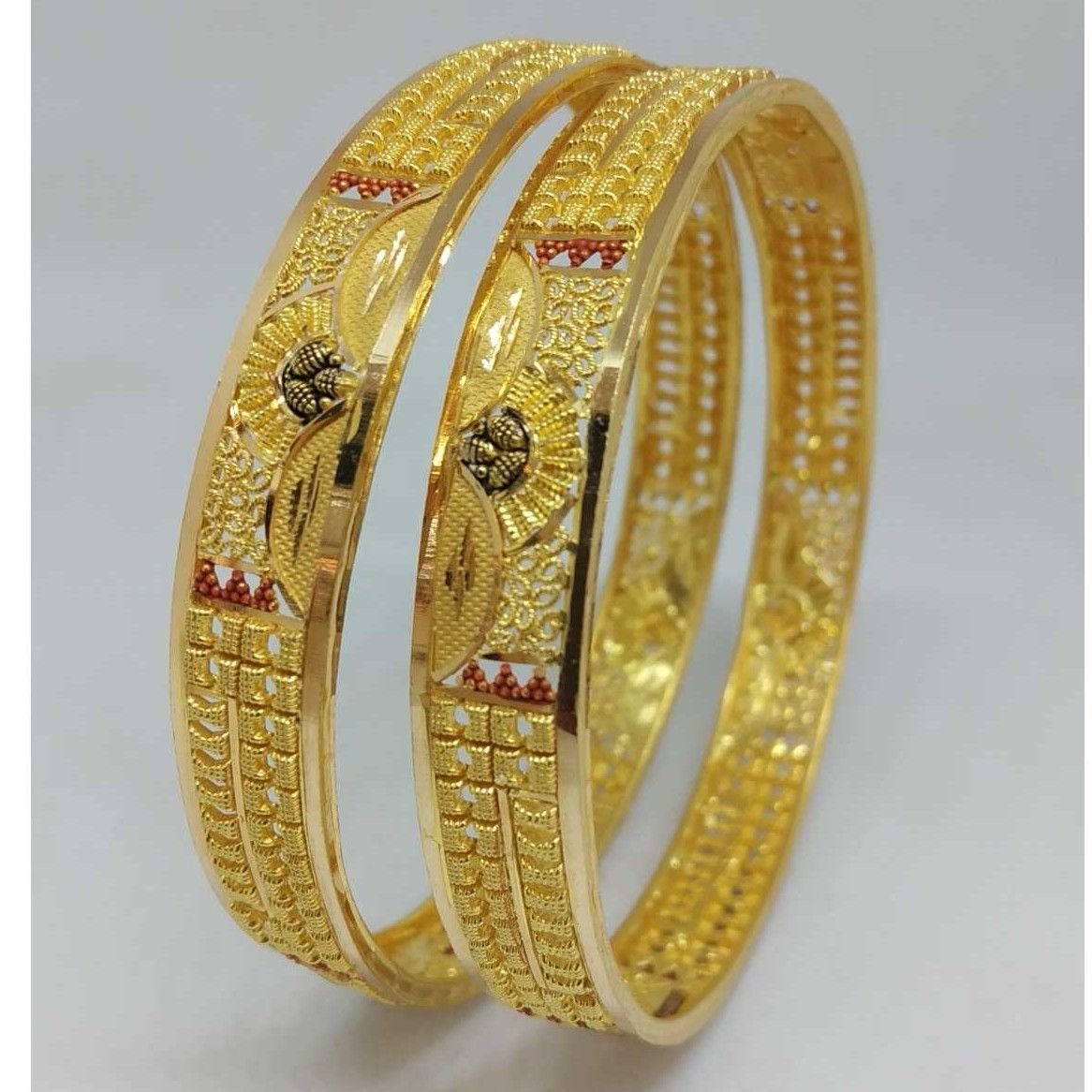 22 KT GOLD CULCUTTI BANGLE