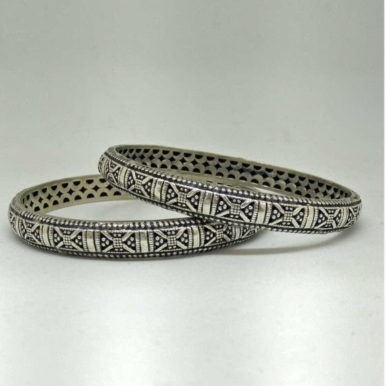 925 Sterling Silver Oxides Designed Bangle