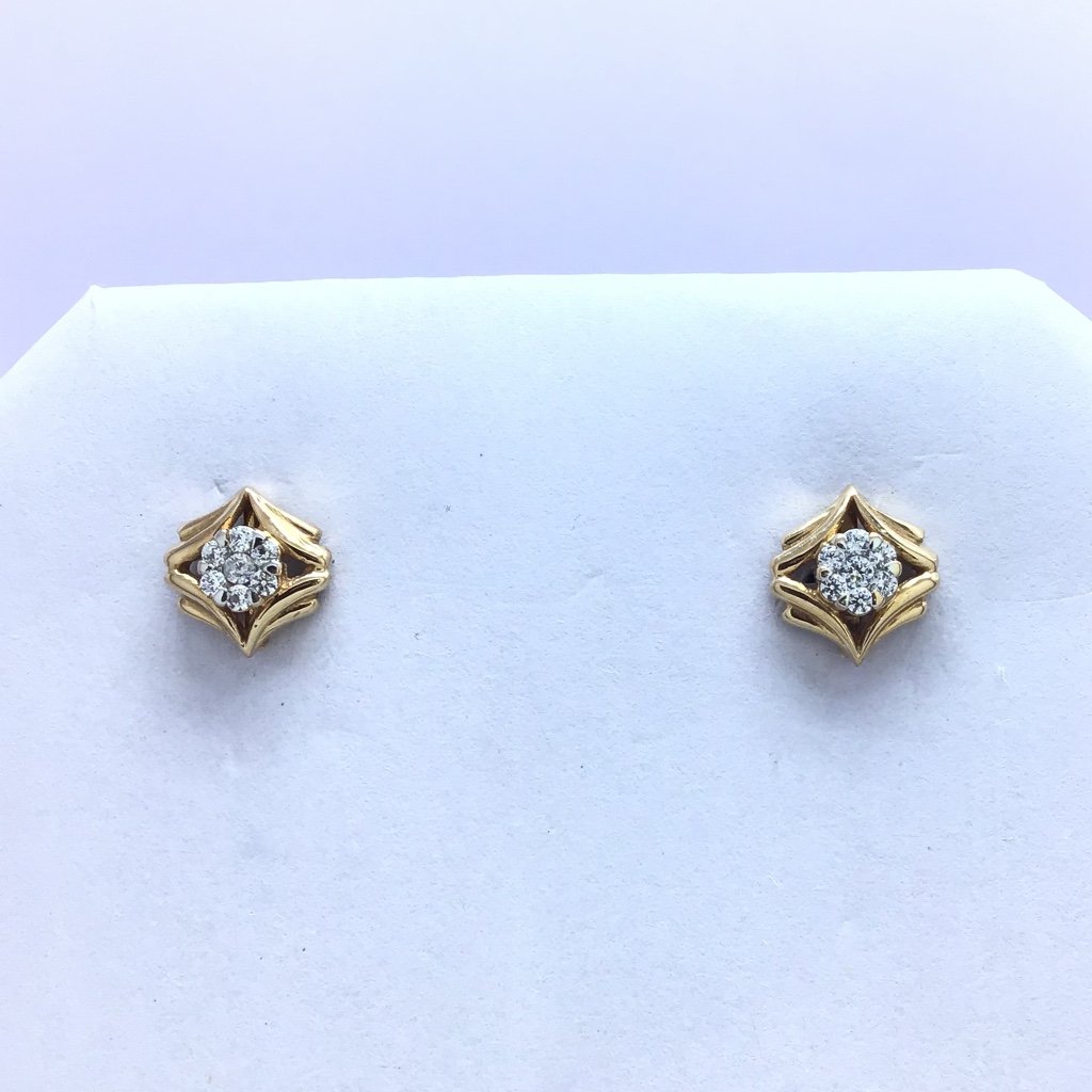 designing rose gold fancy earrings