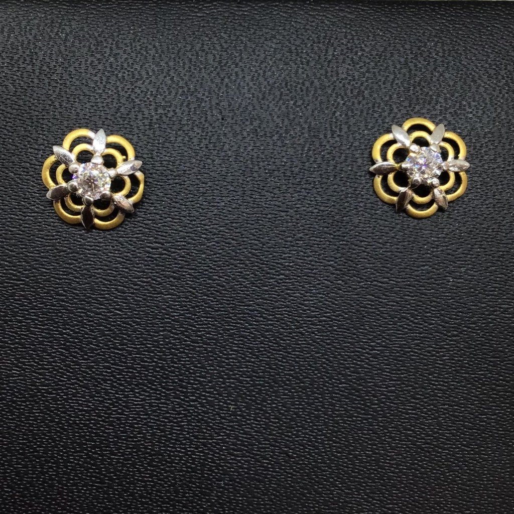designed gold fancy earring
